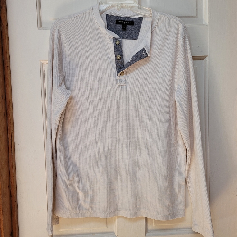 Banana Republic Cream waffle weave button front long-sleeved shirt